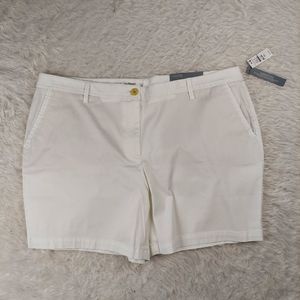 Talbots • 7" Girlfriend Chino Shorts